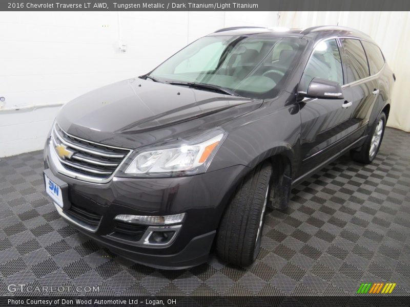 Tungsten Metallic / Dark Titanium/Light Titanium 2016 Chevrolet Traverse LT AWD