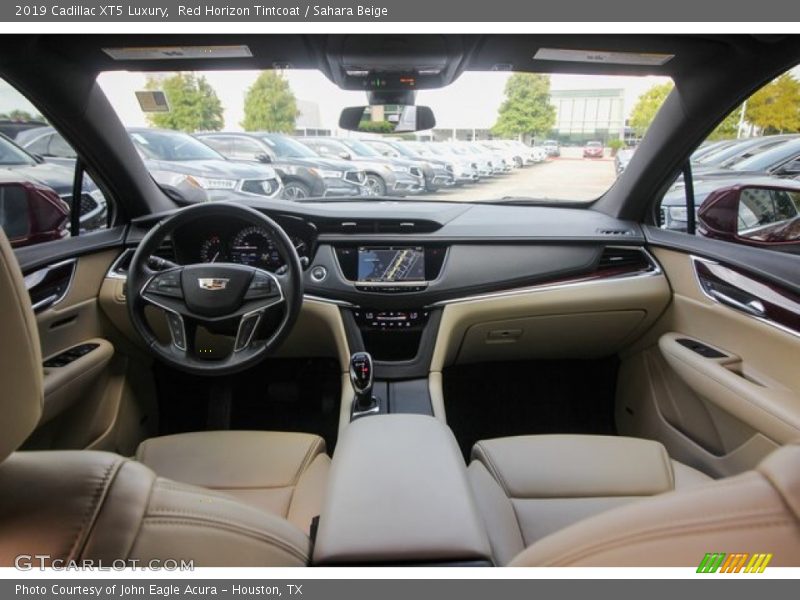Red Horizon Tintcoat / Sahara Beige 2019 Cadillac XT5 Luxury