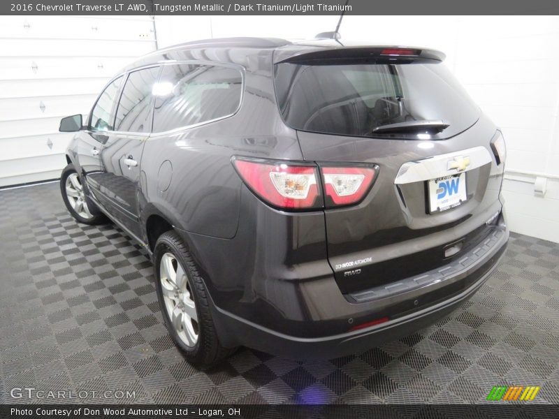 Tungsten Metallic / Dark Titanium/Light Titanium 2016 Chevrolet Traverse LT AWD