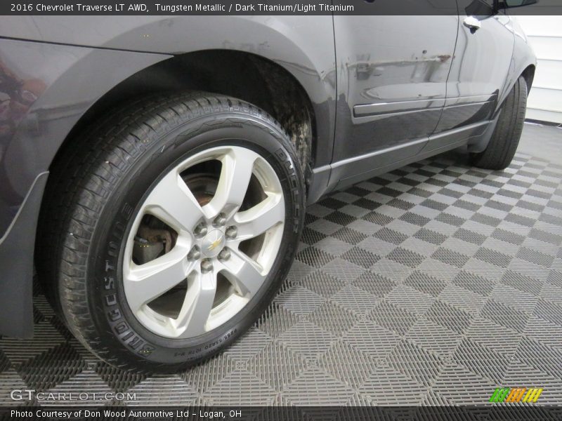 Tungsten Metallic / Dark Titanium/Light Titanium 2016 Chevrolet Traverse LT AWD