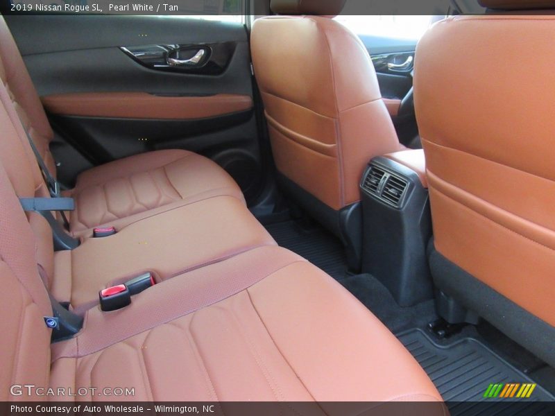 Pearl White / Tan 2019 Nissan Rogue SL