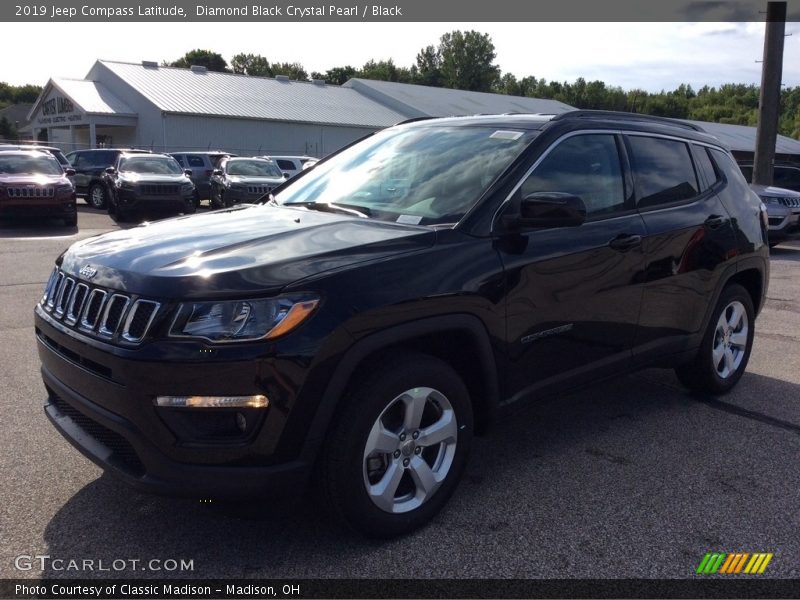 Diamond Black Crystal Pearl / Black 2019 Jeep Compass Latitude