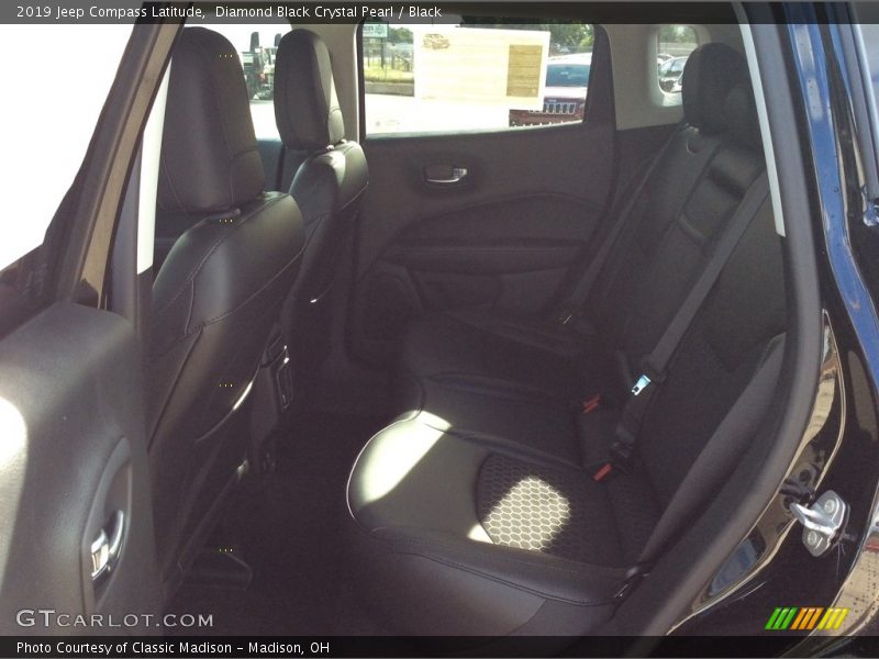 Diamond Black Crystal Pearl / Black 2019 Jeep Compass Latitude
