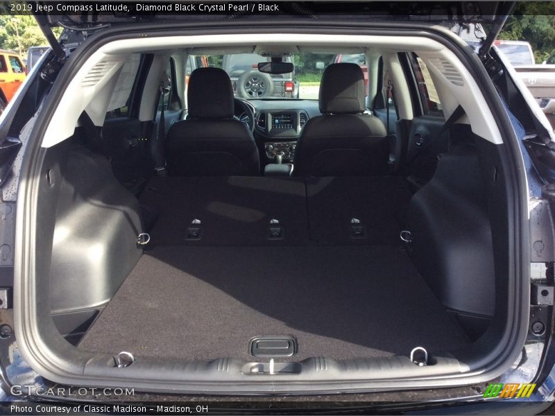 Diamond Black Crystal Pearl / Black 2019 Jeep Compass Latitude
