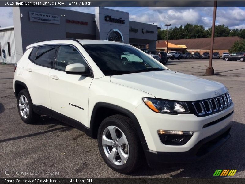 White / Black 2019 Jeep Compass Latitude 4x4