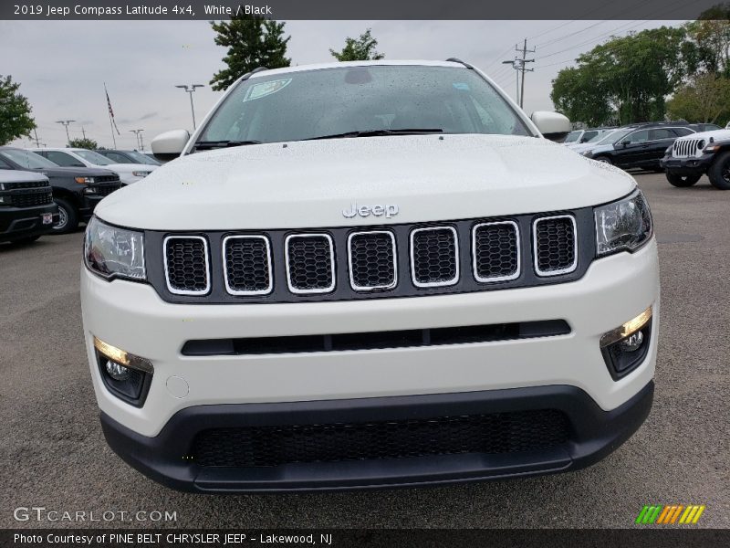 White / Black 2019 Jeep Compass Latitude 4x4