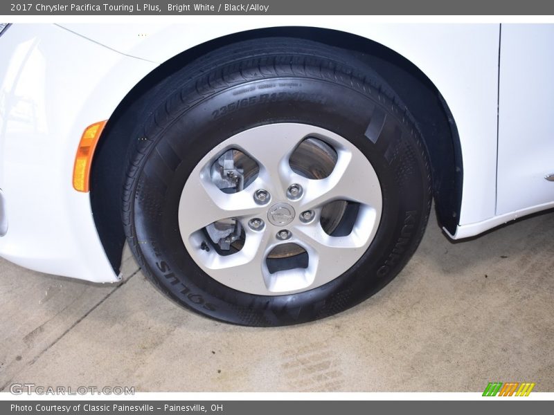 Bright White / Black/Alloy 2017 Chrysler Pacifica Touring L Plus