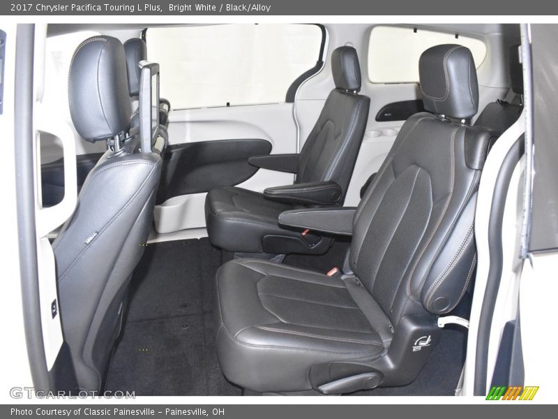 Bright White / Black/Alloy 2017 Chrysler Pacifica Touring L Plus
