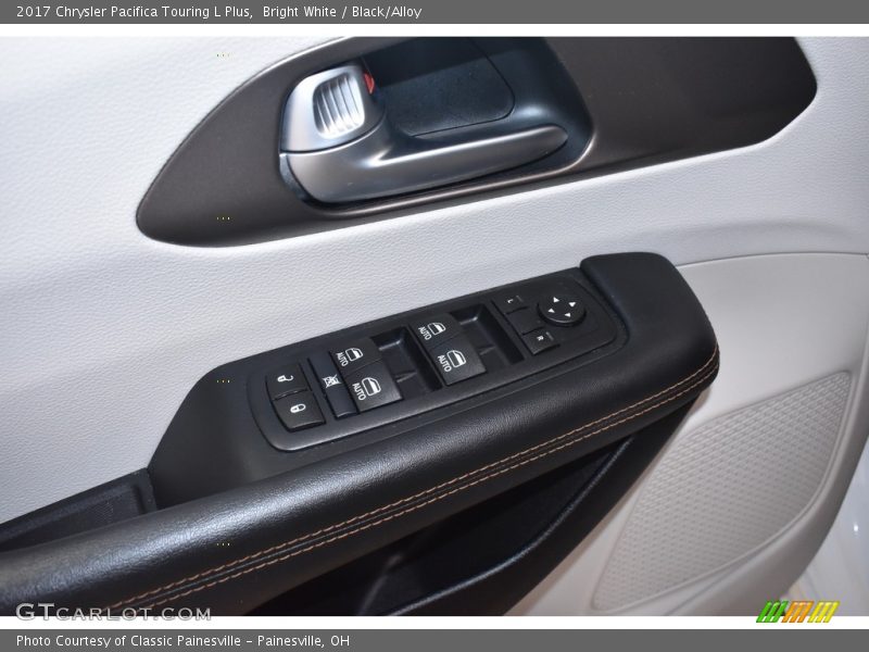 Bright White / Black/Alloy 2017 Chrysler Pacifica Touring L Plus