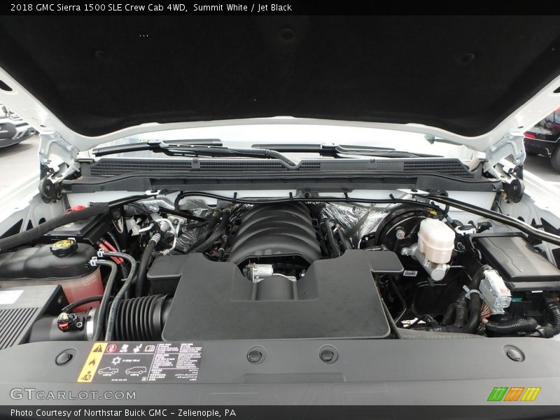 Summit White / Jet Black 2018 GMC Sierra 1500 SLE Crew Cab 4WD