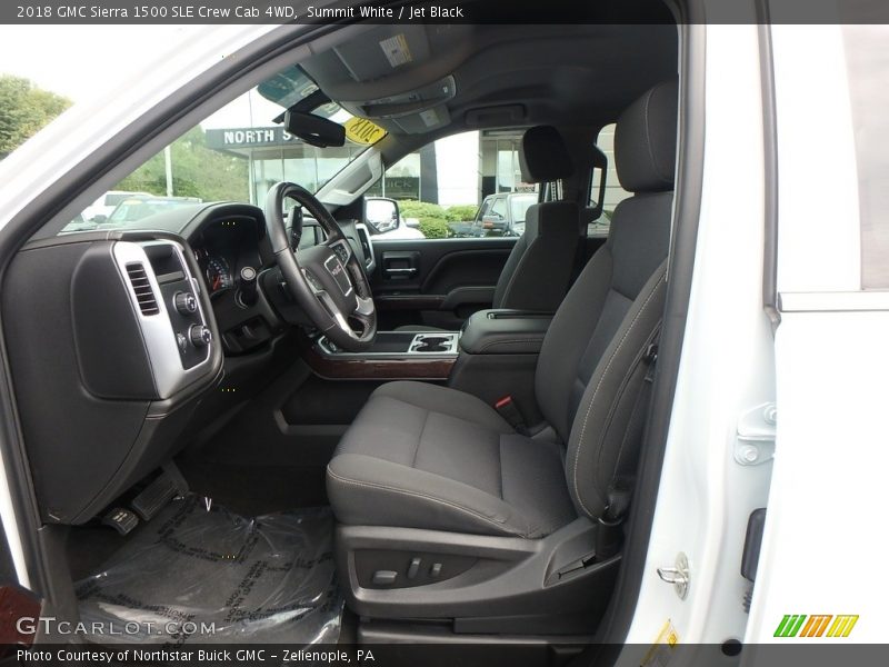 Summit White / Jet Black 2018 GMC Sierra 1500 SLE Crew Cab 4WD