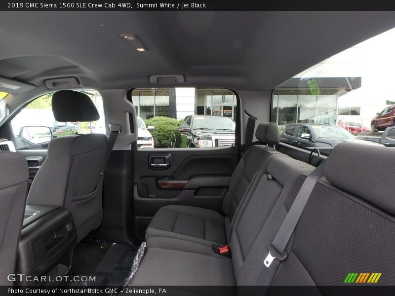 Summit White / Jet Black 2018 GMC Sierra 1500 SLE Crew Cab 4WD