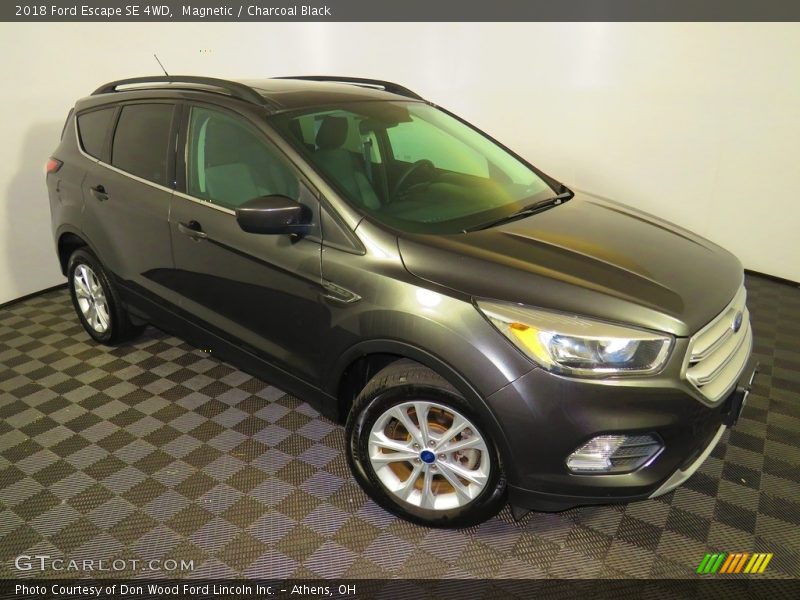 Magnetic / Charcoal Black 2018 Ford Escape SE 4WD