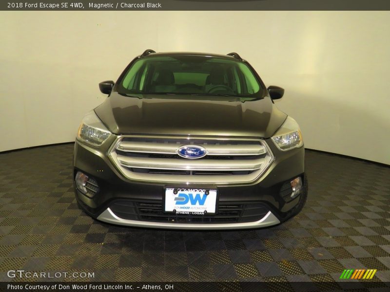 Magnetic / Charcoal Black 2018 Ford Escape SE 4WD