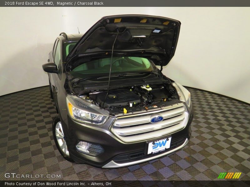 Magnetic / Charcoal Black 2018 Ford Escape SE 4WD