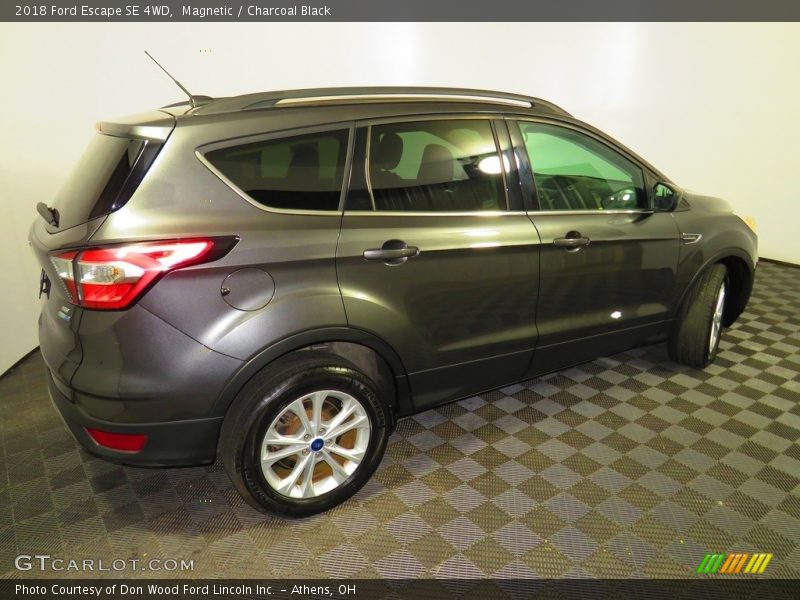 Magnetic / Charcoal Black 2018 Ford Escape SE 4WD