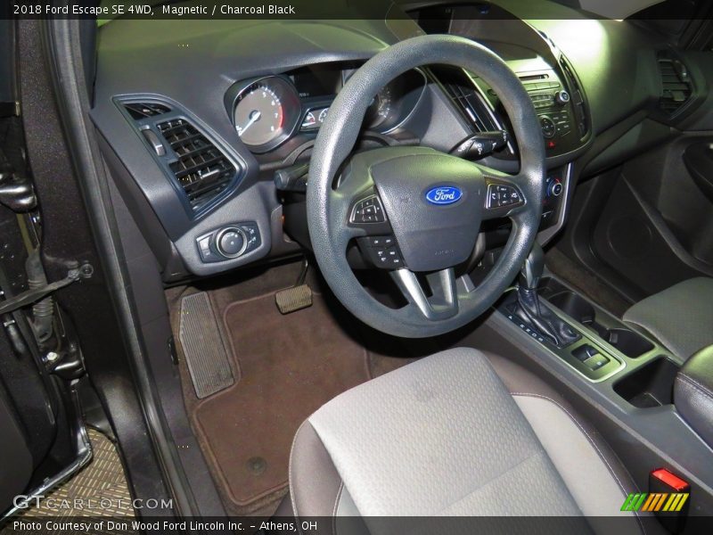 Magnetic / Charcoal Black 2018 Ford Escape SE 4WD