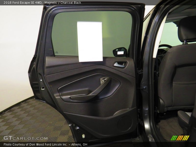Magnetic / Charcoal Black 2018 Ford Escape SE 4WD