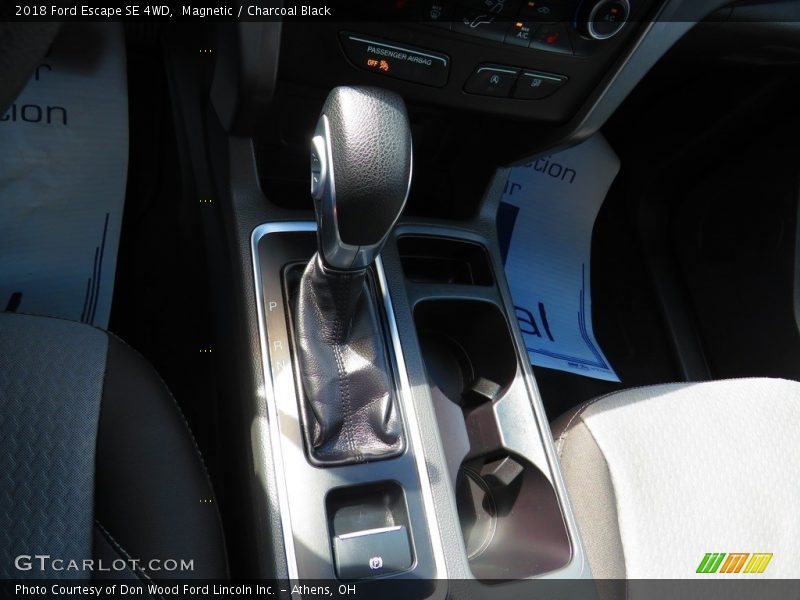 Magnetic / Charcoal Black 2018 Ford Escape SE 4WD