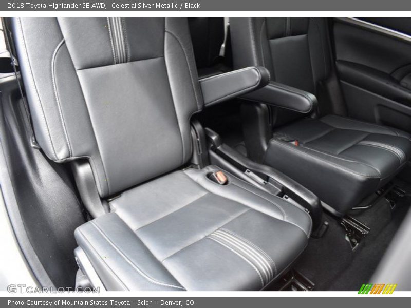Celestial Silver Metallic / Black 2018 Toyota Highlander SE AWD