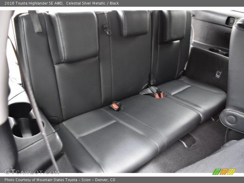 Celestial Silver Metallic / Black 2018 Toyota Highlander SE AWD