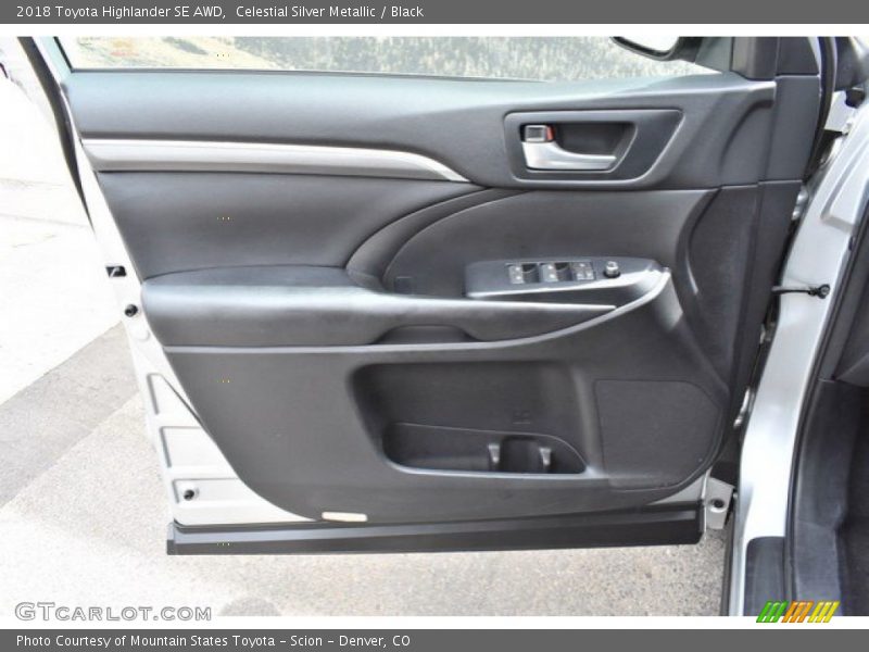 Celestial Silver Metallic / Black 2018 Toyota Highlander SE AWD