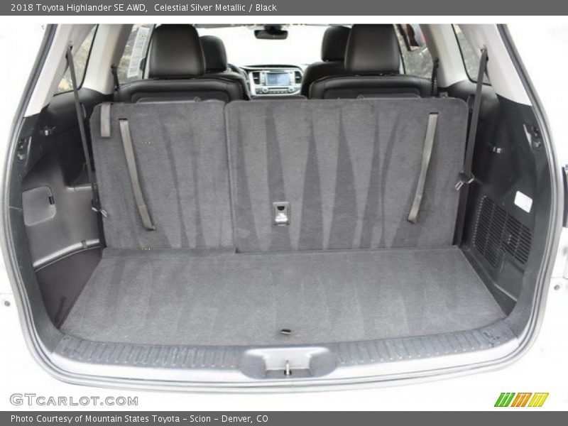 Celestial Silver Metallic / Black 2018 Toyota Highlander SE AWD