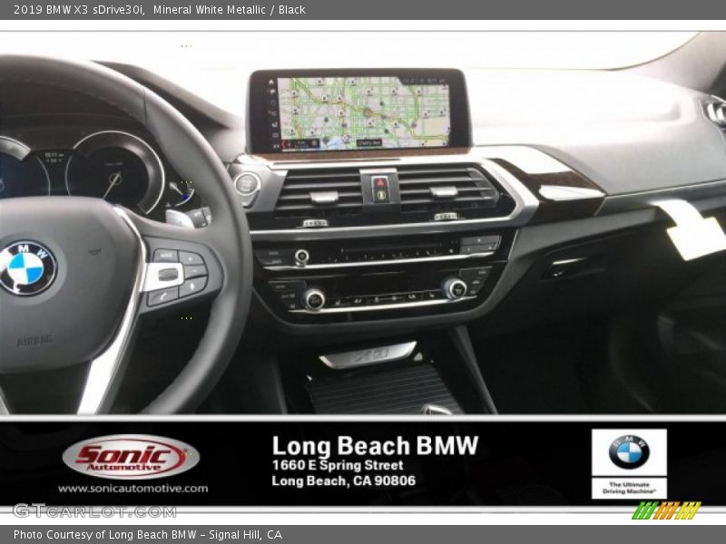 Mineral White Metallic / Black 2019 BMW X3 sDrive30i