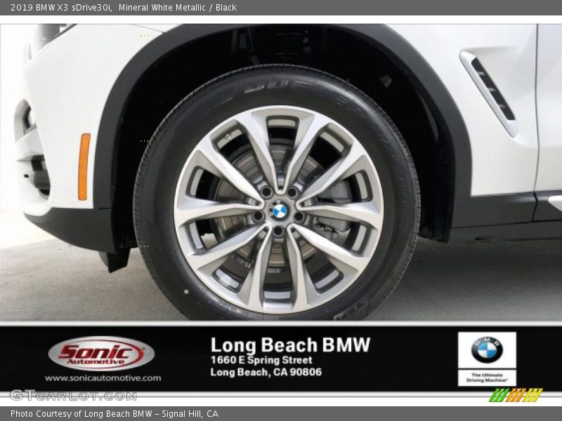 Mineral White Metallic / Black 2019 BMW X3 sDrive30i