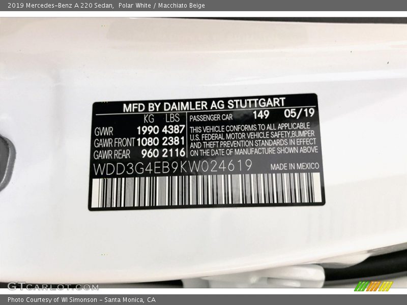 Polar White / Macchiato Beige 2019 Mercedes-Benz A 220 Sedan