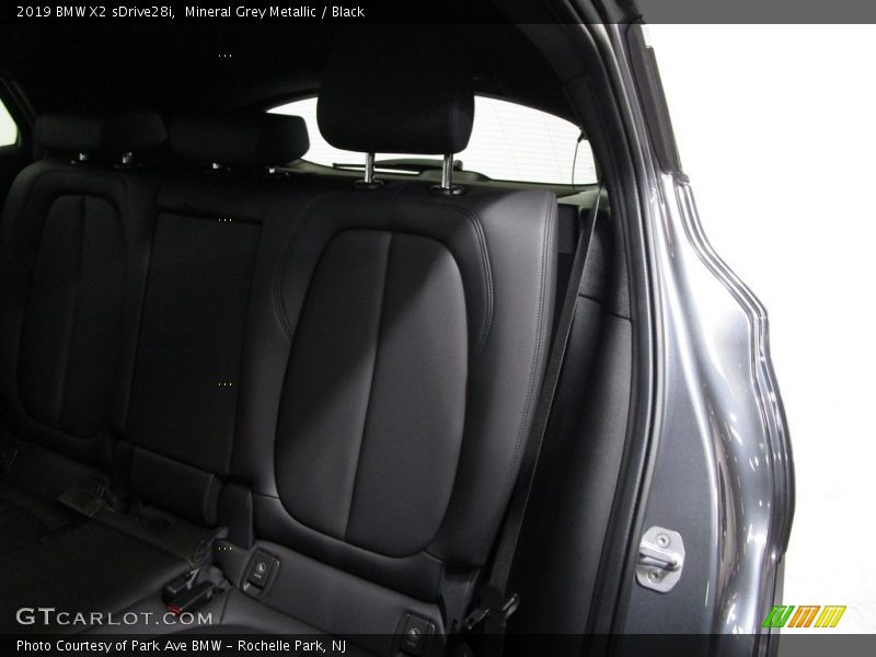 Mineral Grey Metallic / Black 2019 BMW X2 sDrive28i