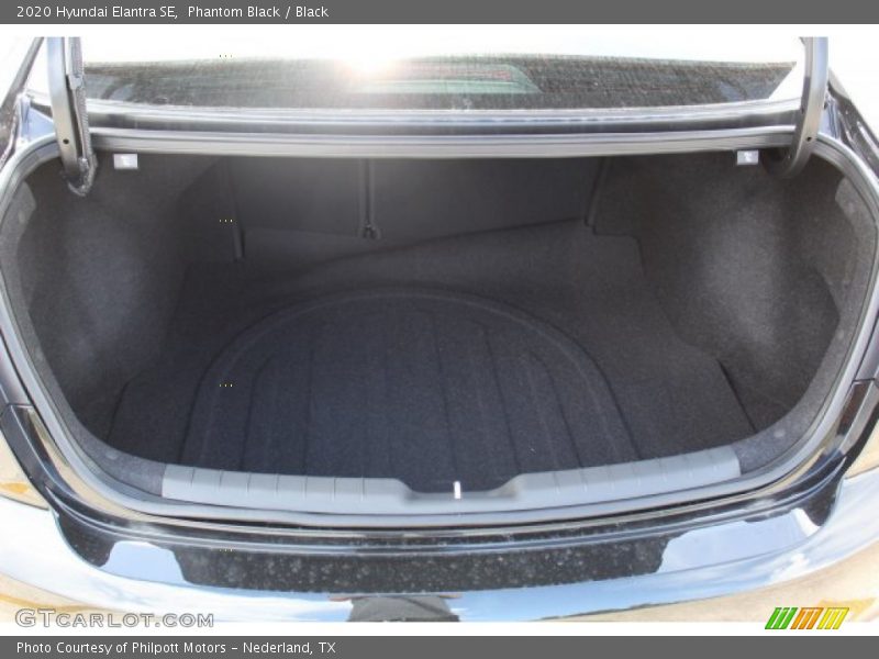 Phantom Black / Black 2020 Hyundai Elantra SE