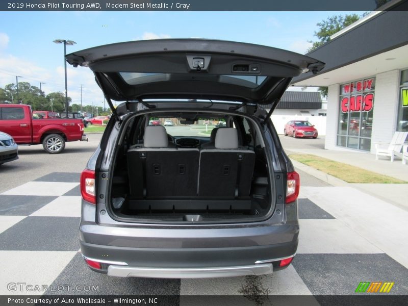 Modern Steel Metallic / Gray 2019 Honda Pilot Touring AWD