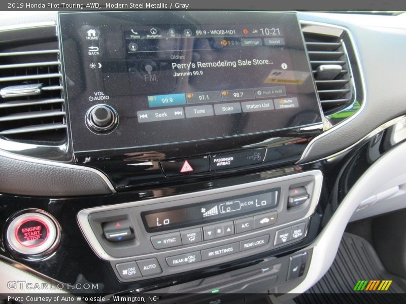 Modern Steel Metallic / Gray 2019 Honda Pilot Touring AWD