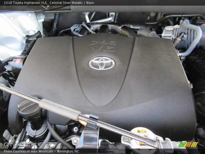 Celestial Silver Metallic / Black 2018 Toyota Highlander XLE