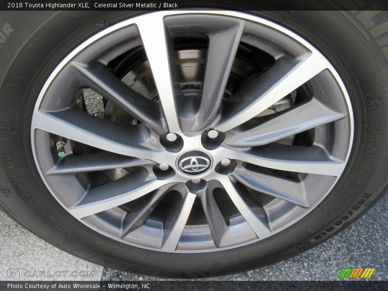 Celestial Silver Metallic / Black 2018 Toyota Highlander XLE