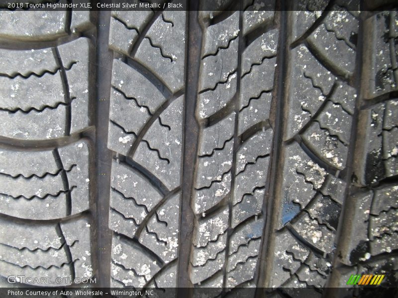 Celestial Silver Metallic / Black 2018 Toyota Highlander XLE