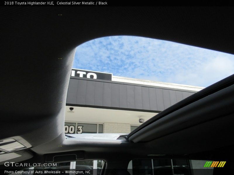 Celestial Silver Metallic / Black 2018 Toyota Highlander XLE