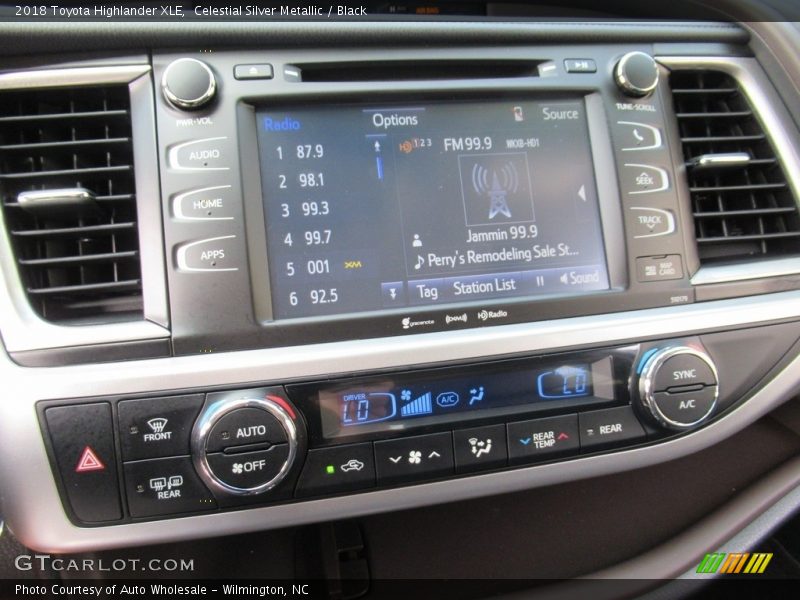 Celestial Silver Metallic / Black 2018 Toyota Highlander XLE