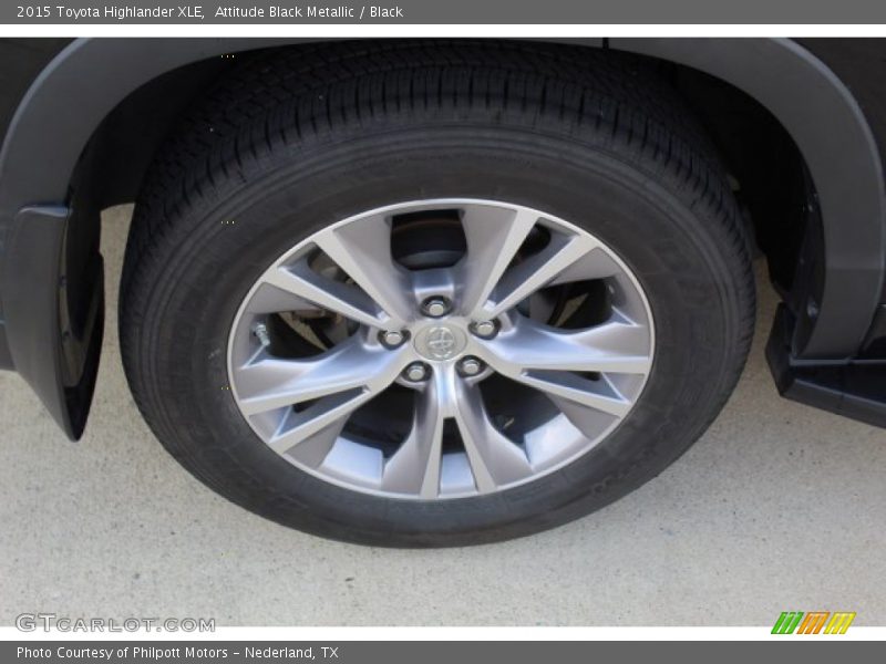Attitude Black Metallic / Black 2015 Toyota Highlander XLE