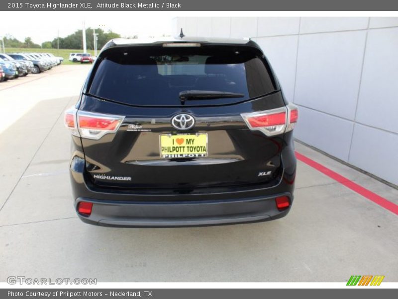 Attitude Black Metallic / Black 2015 Toyota Highlander XLE