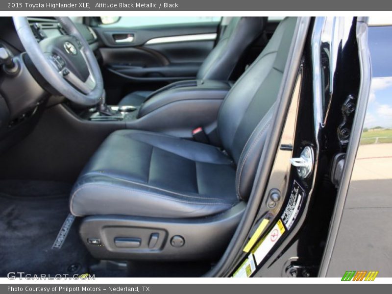 Attitude Black Metallic / Black 2015 Toyota Highlander XLE