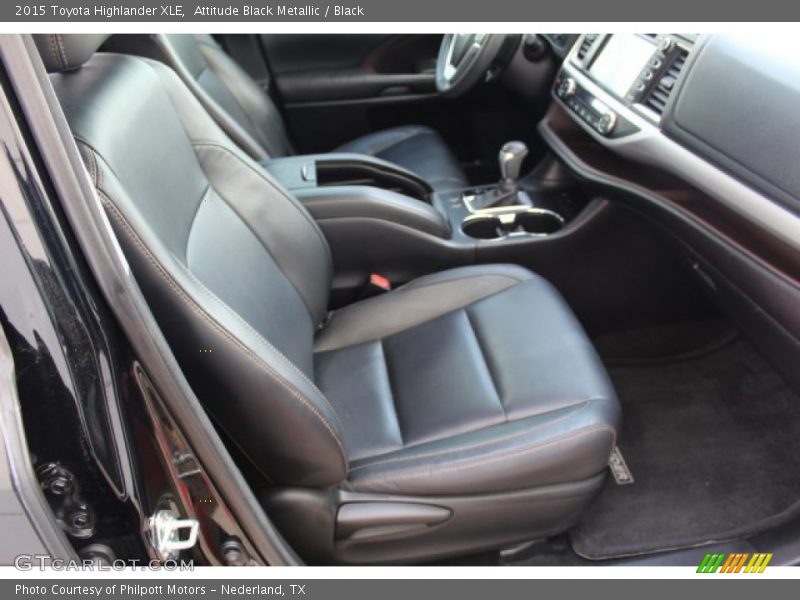 Attitude Black Metallic / Black 2015 Toyota Highlander XLE