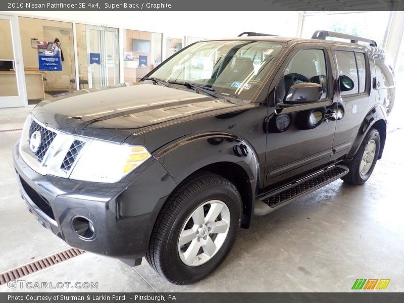 Super Black / Graphite 2010 Nissan Pathfinder SE 4x4