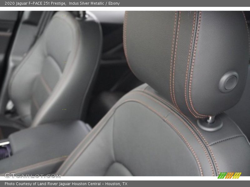 Indus Silver Metallic / Ebony 2020 Jaguar F-PACE 25t Prestige