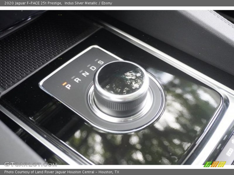  2020 F-PACE 25t Prestige 8 Speed Automatic Shifter