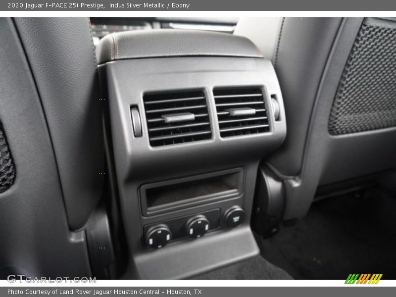 Indus Silver Metallic / Ebony 2020 Jaguar F-PACE 25t Prestige