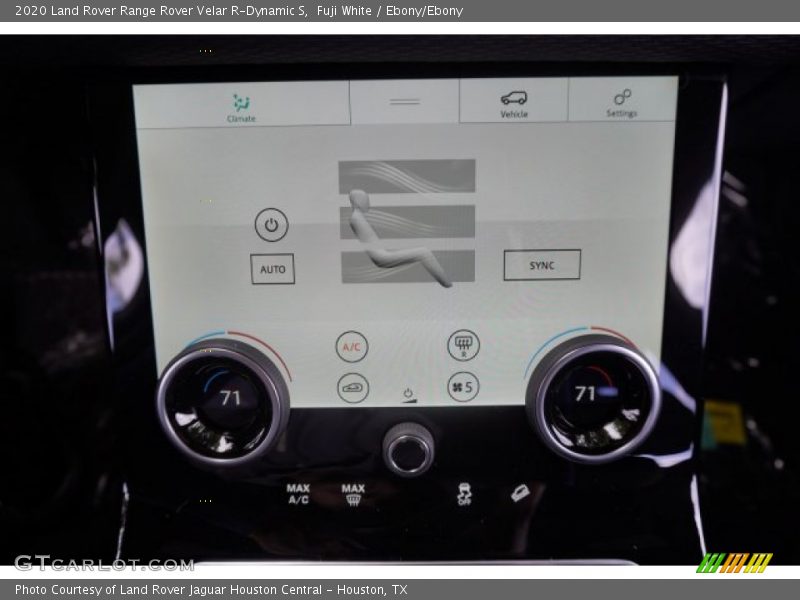 Controls of 2020 Range Rover Velar R-Dynamic S