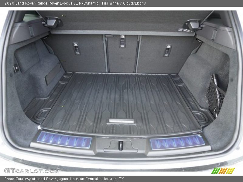  2020 Range Rover Evoque SE R-Dynamic Trunk