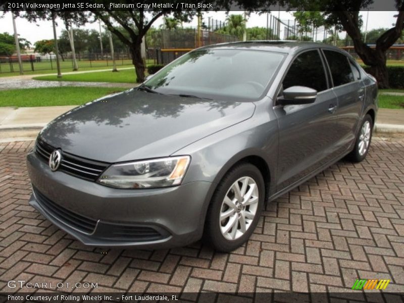 Platinum Gray Metallic / Titan Black 2014 Volkswagen Jetta SE Sedan